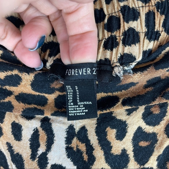 Forever 21 Women's‎ Brown Run Wild Leopard Harem Pants with Pockets Size Small - Picture 5 of 5